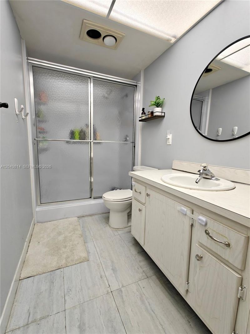 400 NE 12th Ave , Unit 306, Hallandale Beach, FL 33009 Photo