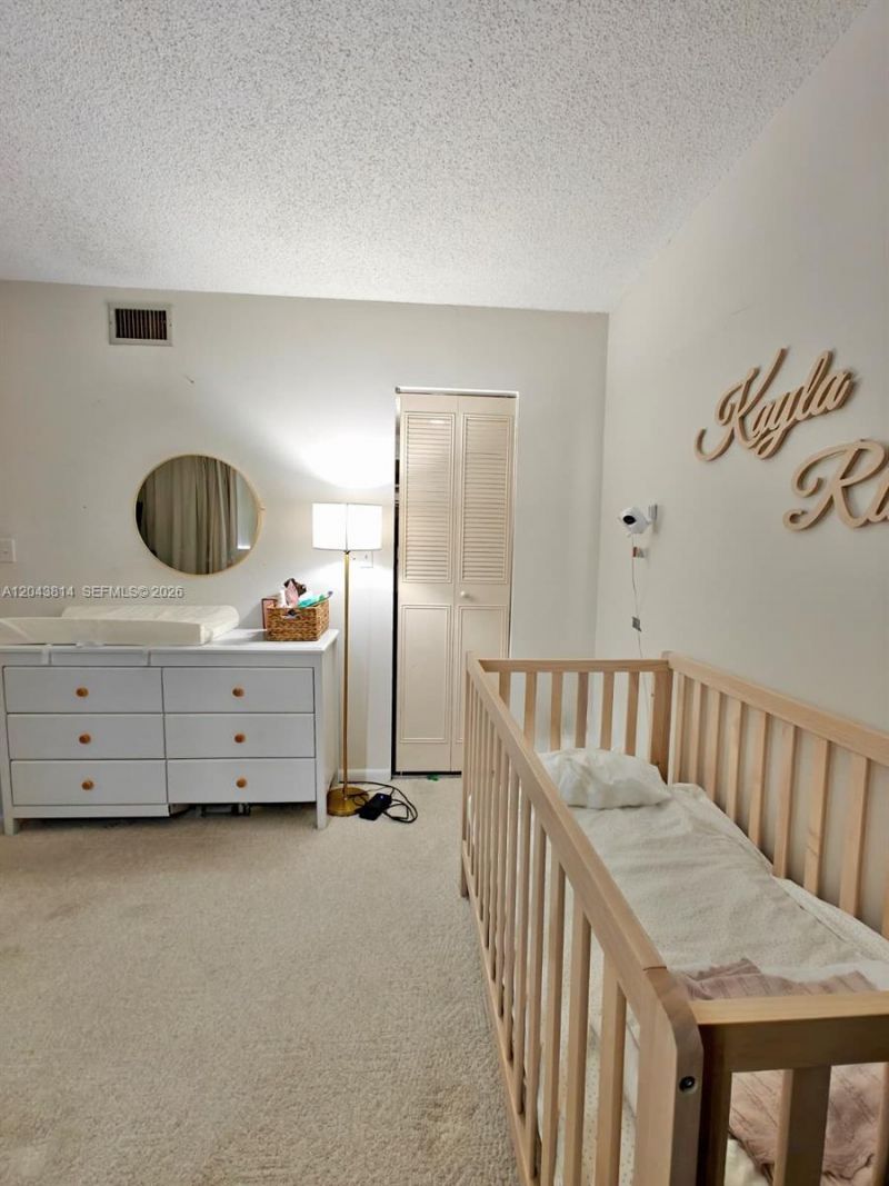 400 NE 12th Ave , Unit 306, Hallandale Beach, FL 33009 Photo