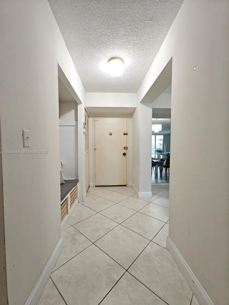 400 NE 12th Ave , Unit 306, Hallandale Beach, FL 33009 Photo