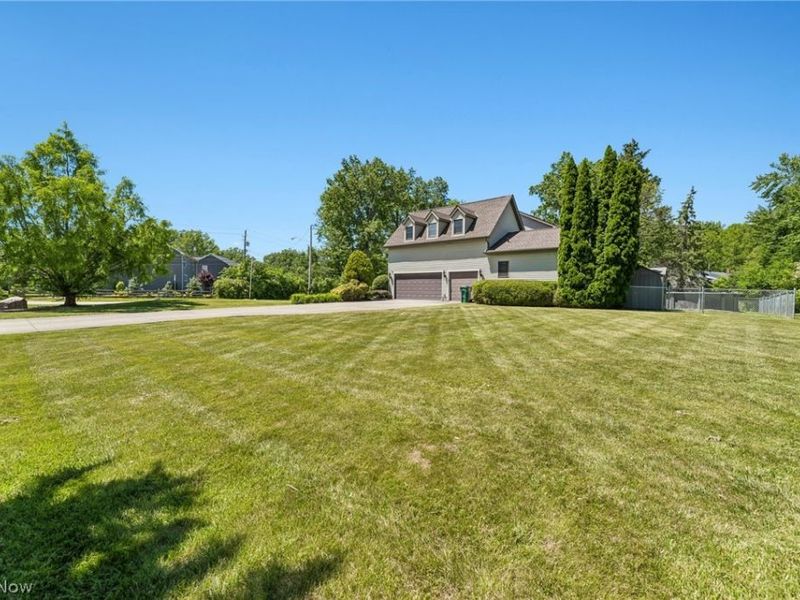 9393 Goodell Court, Mentor, OH 44060 Photo 2