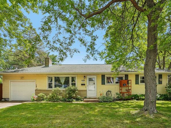 2009 Helene Parkway, Madison, WI 53711