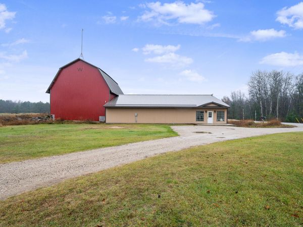 11406 E 8th Street, Reed City, MI 49677