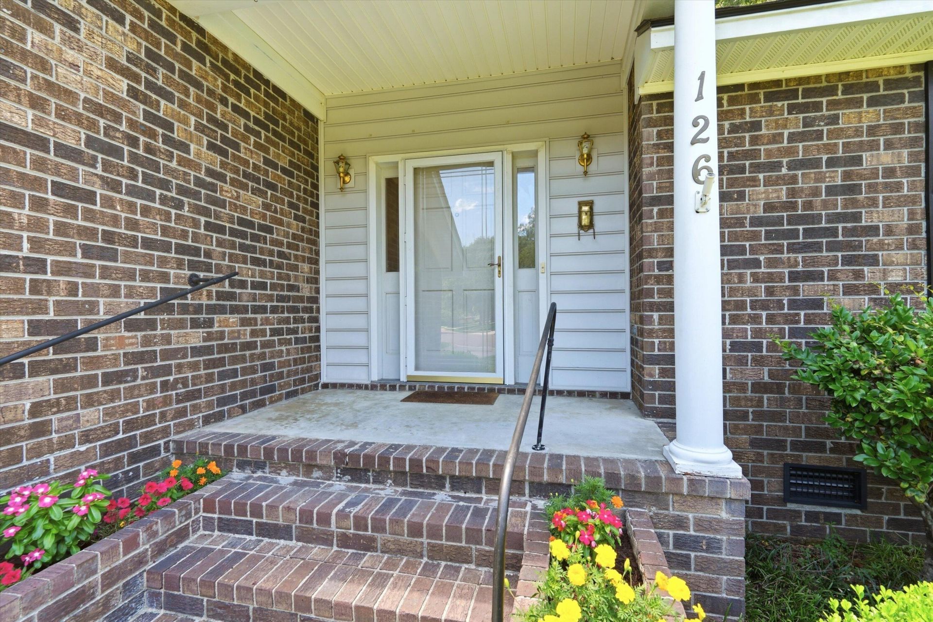 126 Fox Chase Drive Photo 8