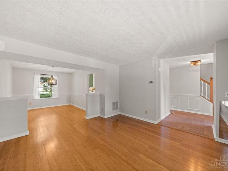 7731 Wilderness Way, Maineville, OH 45039 Photo 3