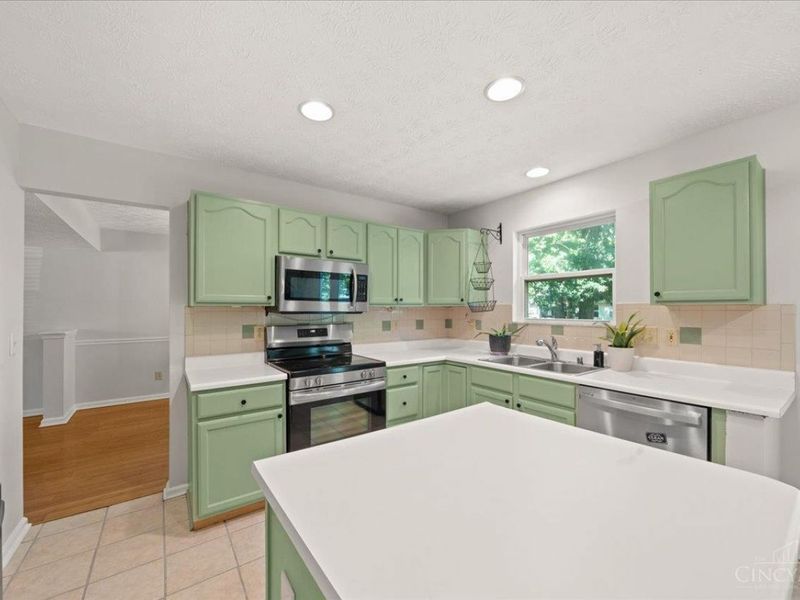7731 Wilderness Way, Maineville, OH 45039 Photo 6