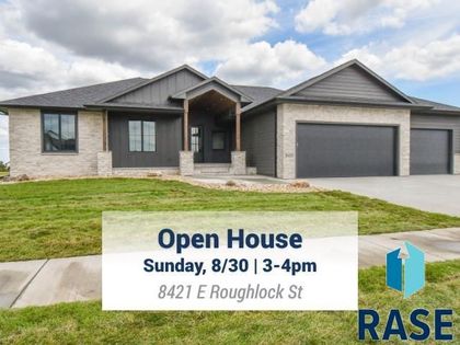 8421 E Roughlock St Sioux Falls, SD 57110