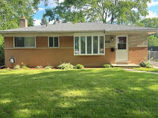 4348 Martin, Warren, MI 48092