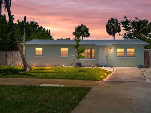 520 SE Dolphin Drive, Stuart, FL 34996