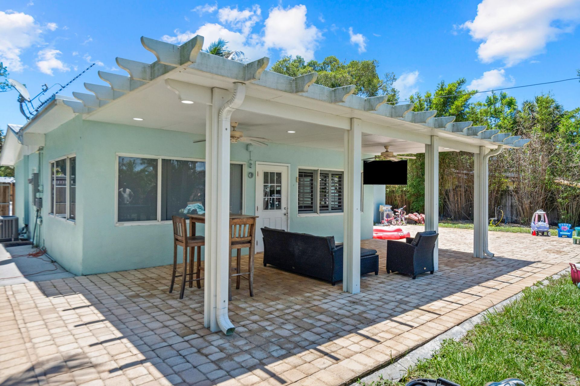 520 SE Dolphin Drive, Stuart, FL 34996 Photo