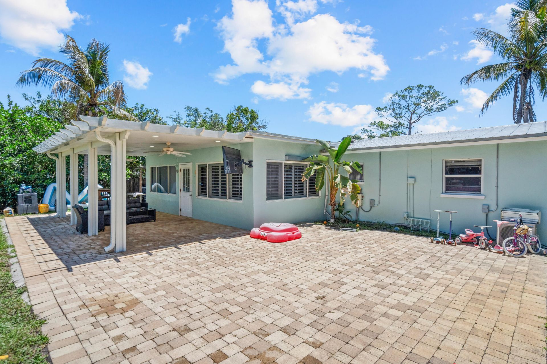 520 SE Dolphin Drive, Stuart, FL 34996 Photo