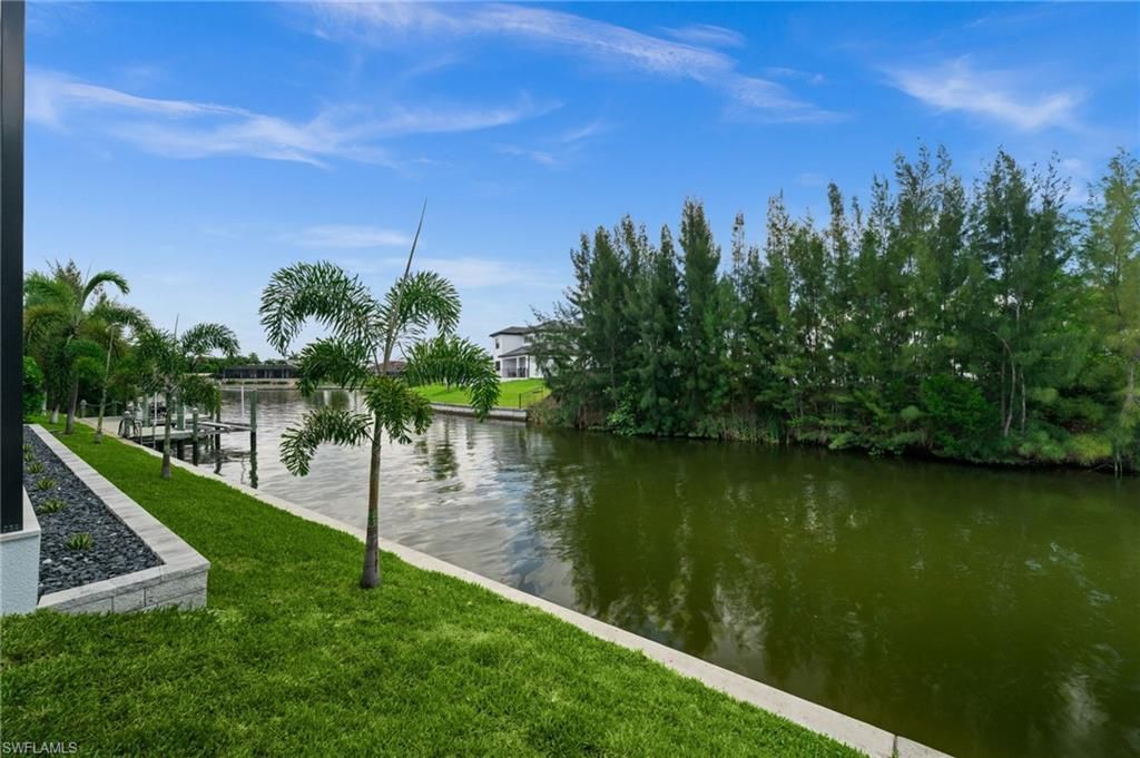2833 SW 17th Pl, Cape Coral, FL 33914 Photo