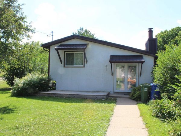 811 Beck Street, Charles City, IA 50616