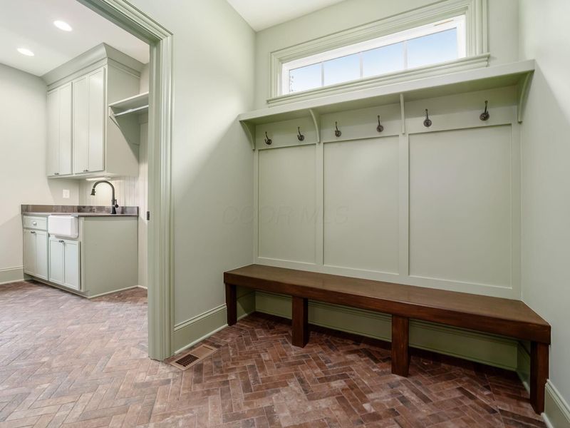 529 E Dominion Boulevard, Columbus, OH 43214 Photo 7