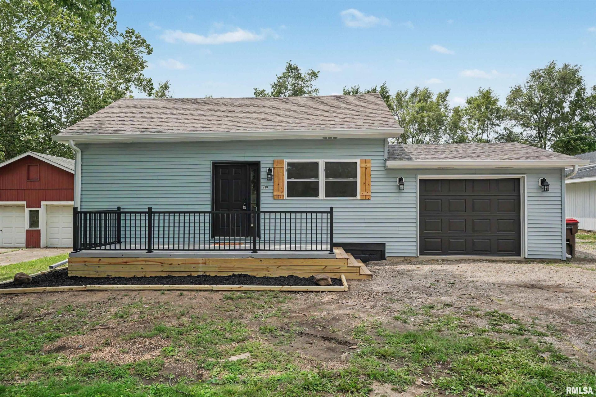 709 S Kickapoo Street, Lincoln, IL 62656 Main Photo