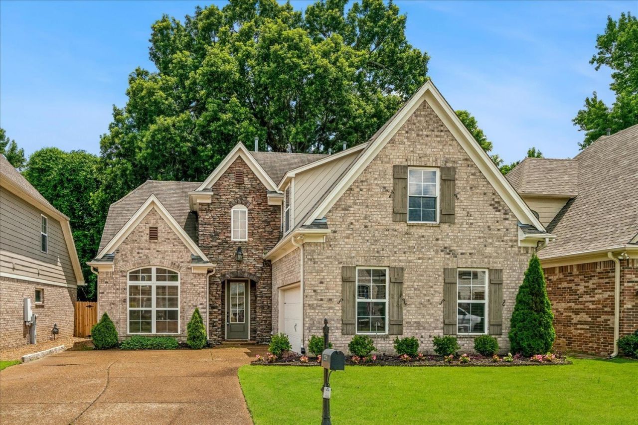 5235 NEWTON OAK CIR S Memphis, TN 38117