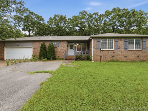 28355 E 2nd Street , Catoosa, OK 74015