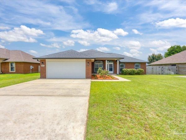 6072 Winchester Cir, Milton, FL 32570