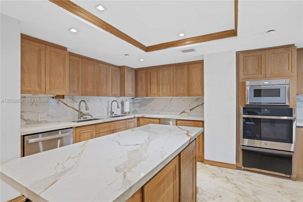 5025 Collins Ave, Unit 1103-1104-, Miami Beach, FL 33140 Photo