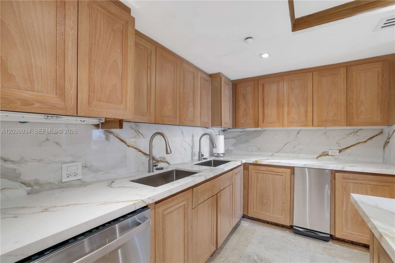5025 Collins Ave, Unit 1103-1104-, Miami Beach, FL 33140 Photo