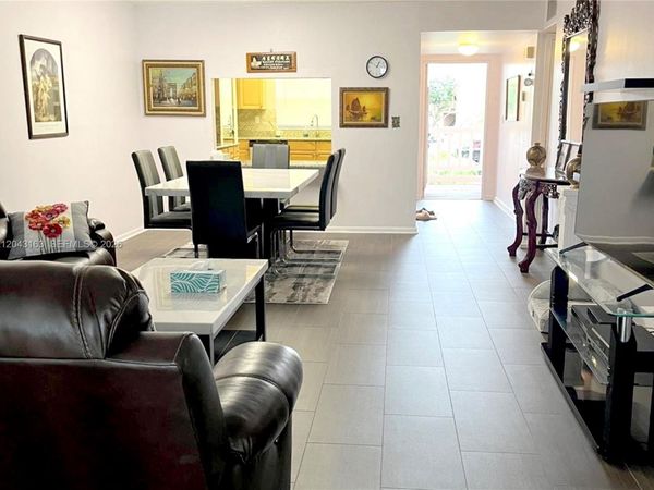 9481 Sunrise Lakes Blvd , Unit 208, Sunrise, FL 33322