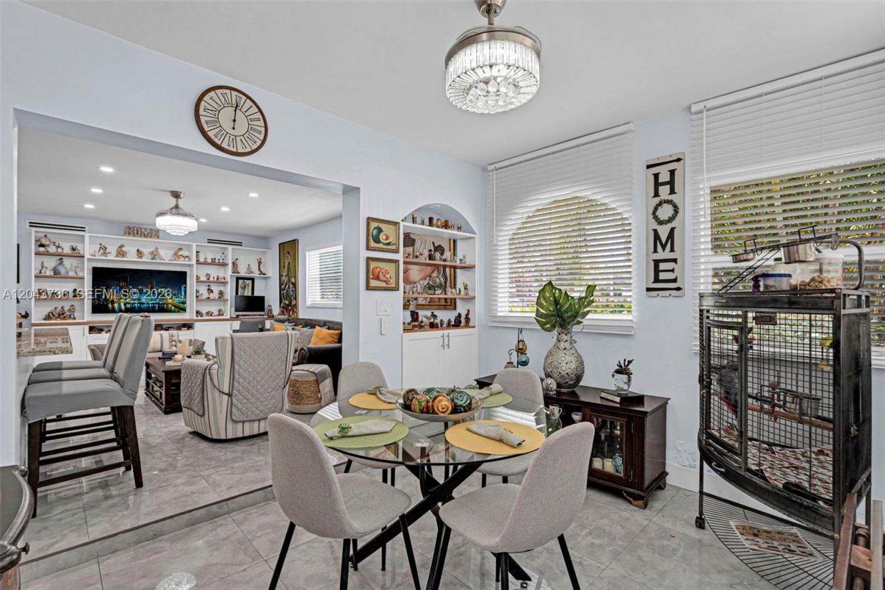 160 NE 8th Ave , Unit 27A, Hallandale Beach, FL 33009 Photo