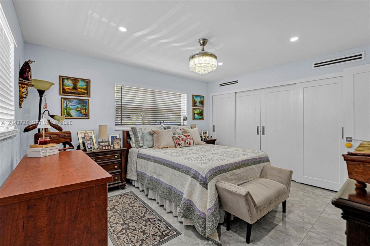 160 NE 8th Ave , Unit 27A, Hallandale Beach, FL 33009 Photo