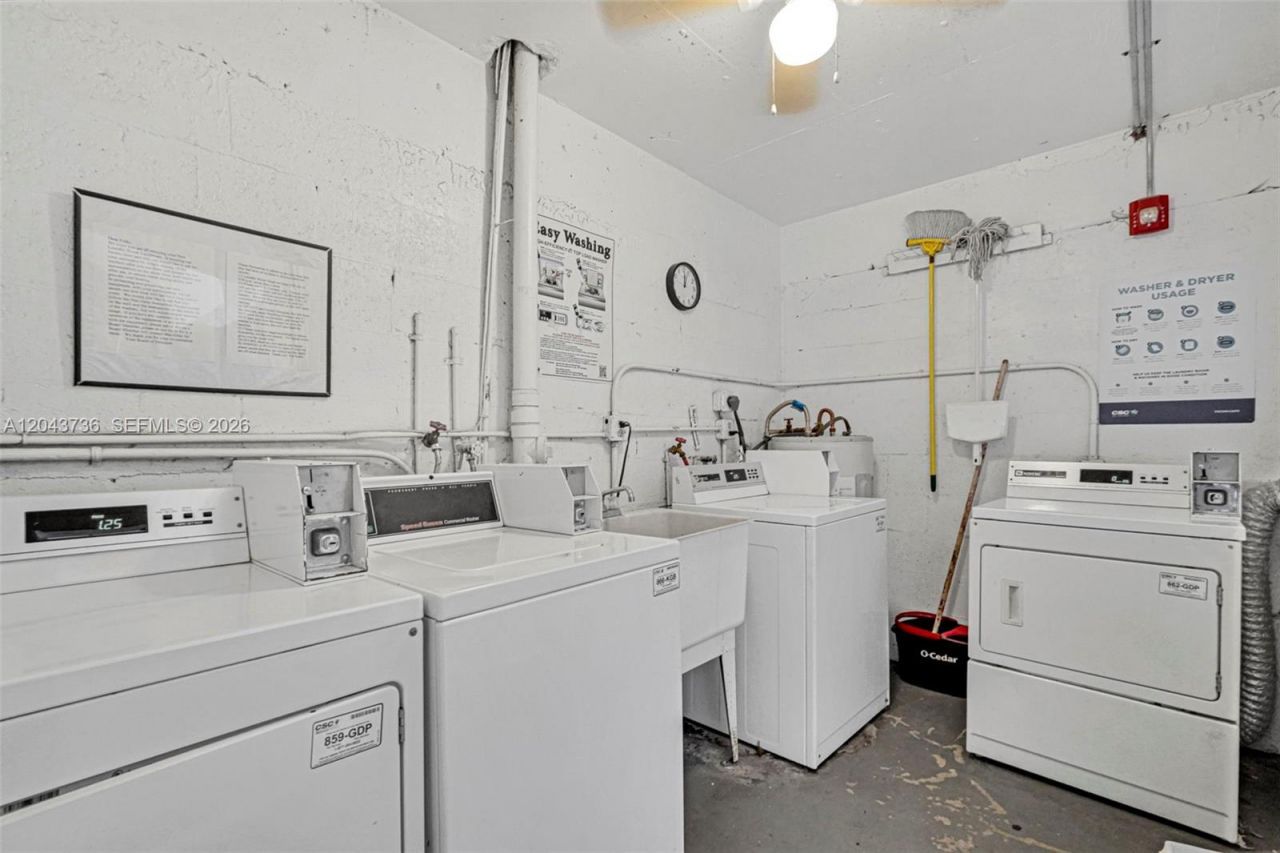 160 NE 8th Ave , Unit 27A, Hallandale Beach, FL 33009 Photo