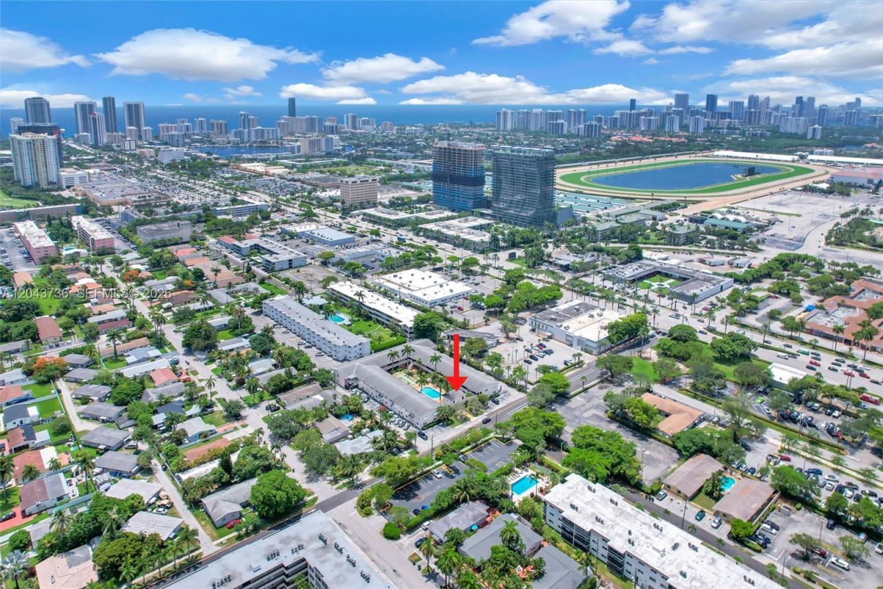 160 NE 8th Ave , Unit 27A, Hallandale Beach, FL 33009 Photo