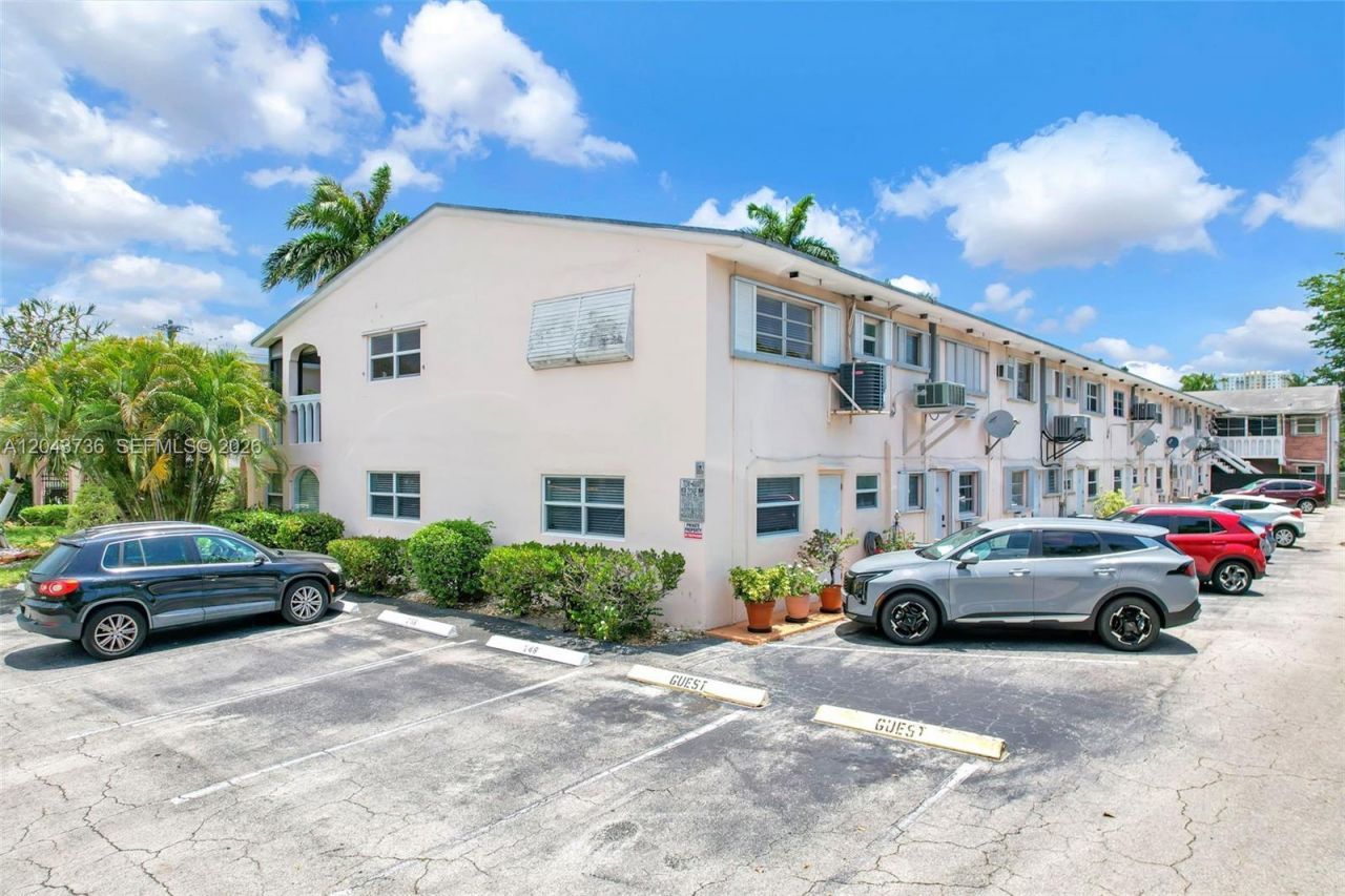 160 NE 8th Ave , Unit 27A, Hallandale Beach, FL 33009 Photo