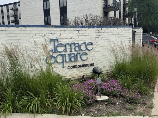 Unit 4K, Niles, IL 60714