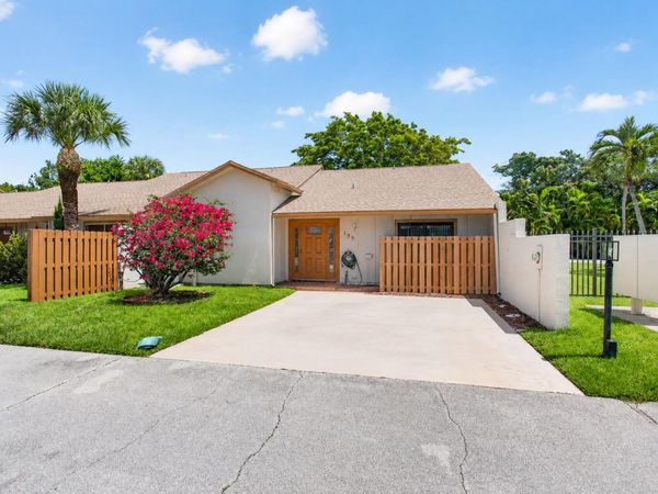 2400 SW 19th Avenue, Boynton Beach, FL 33426