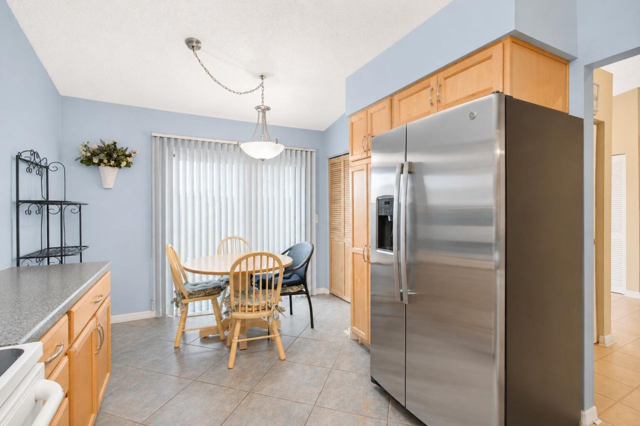 2400 SW 19th Avenue, Boynton Beach, FL 33426 Photo
