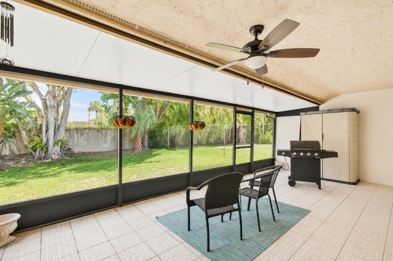 2400 SW 19th Avenue, Boynton Beach, FL 33426 Photo