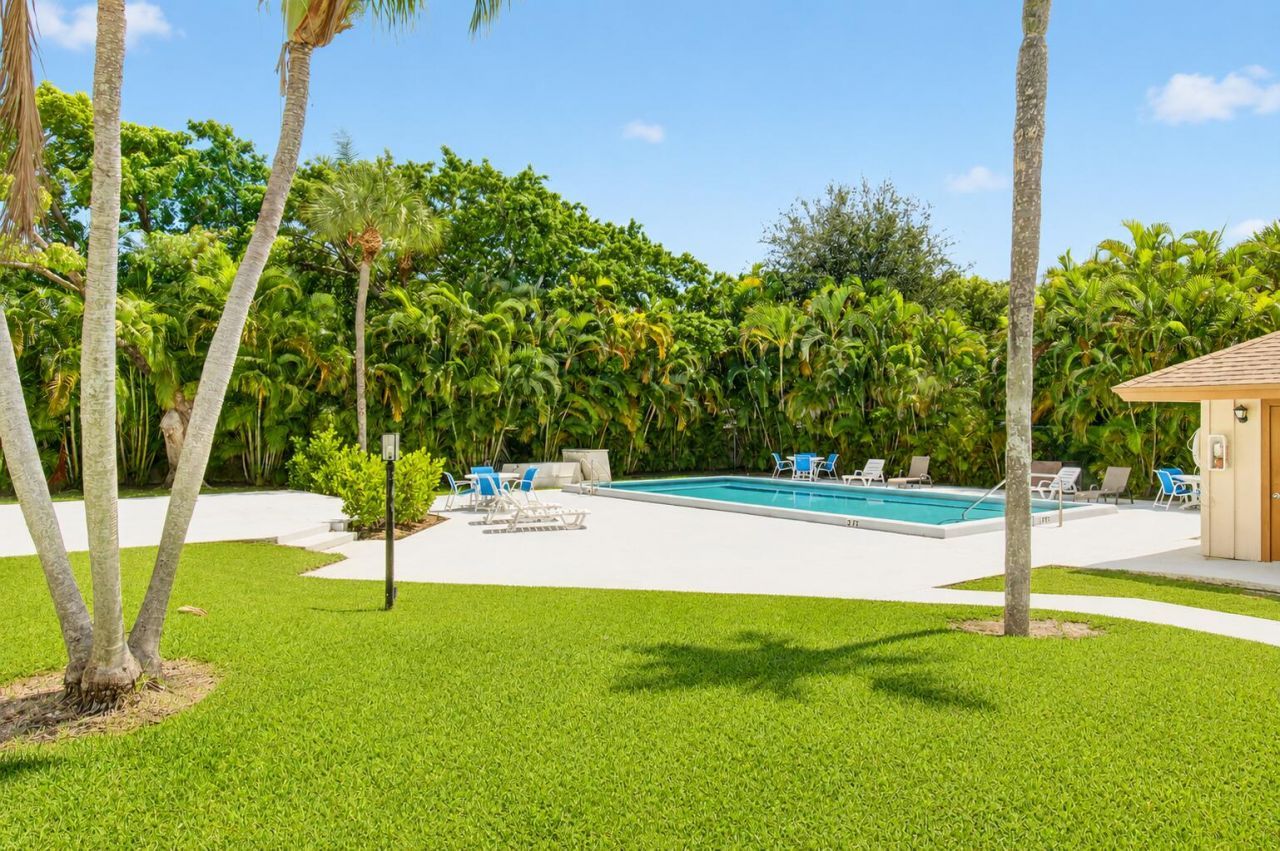 2400 SW 19th Avenue, Boynton Beach, FL 33426 Photo