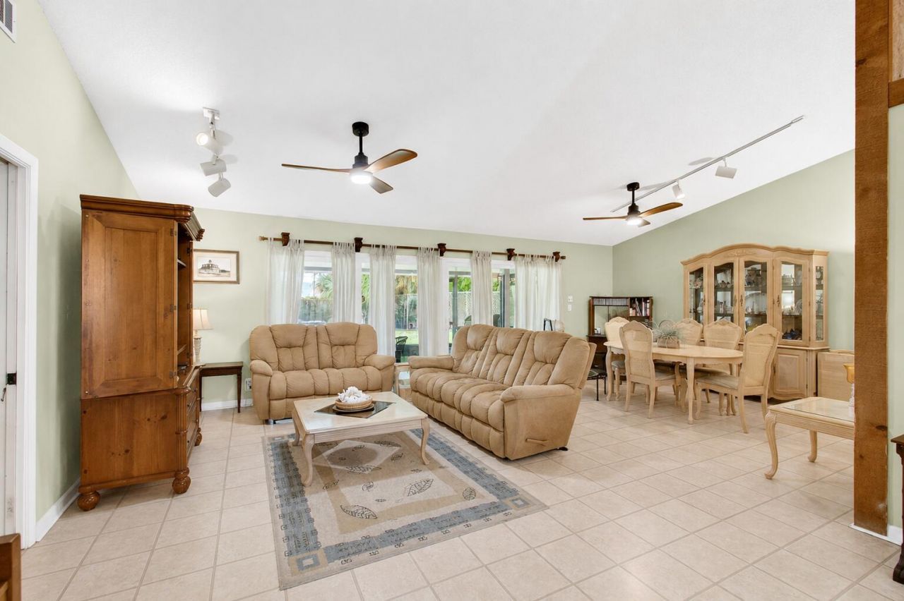 2400 SW 19th Avenue, Boynton Beach, FL 33426 Photo