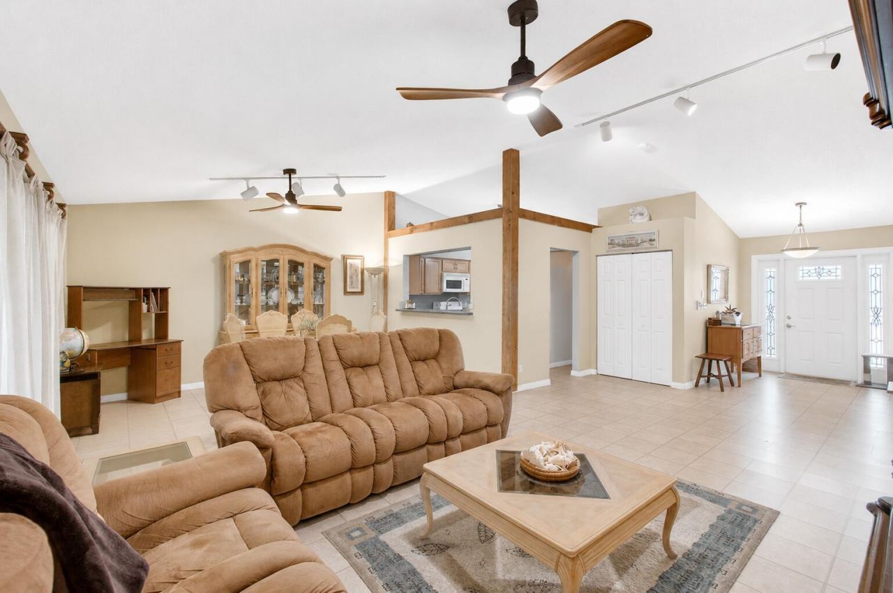 2400 SW 19th Avenue, Boynton Beach, FL 33426 Photo