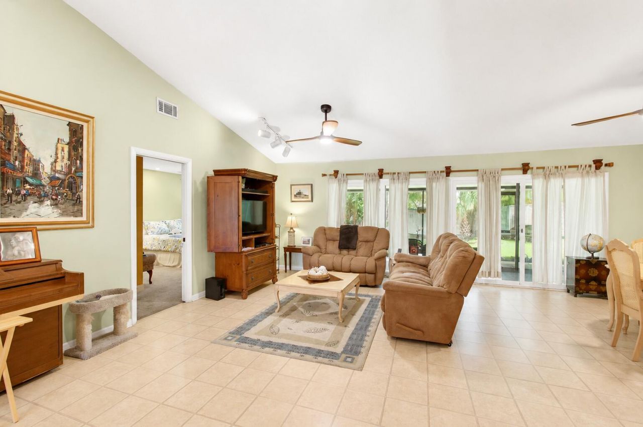 2400 SW 19th Avenue, Boynton Beach, FL 33426 Photo