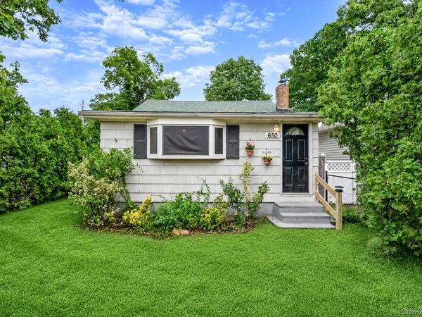 650 College Road , Farmingville, NY 11738