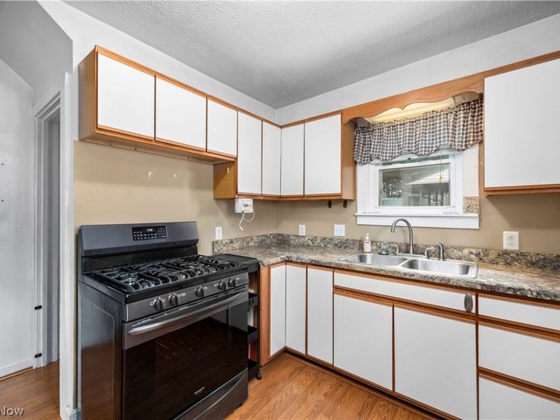 12501 Wayland, Cleveland, OH 44111 Photo 12