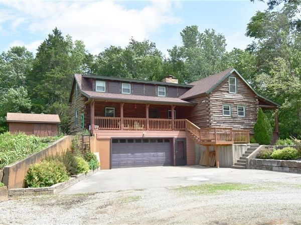 33380 W 399 Street, Osawatomie, KS 66064