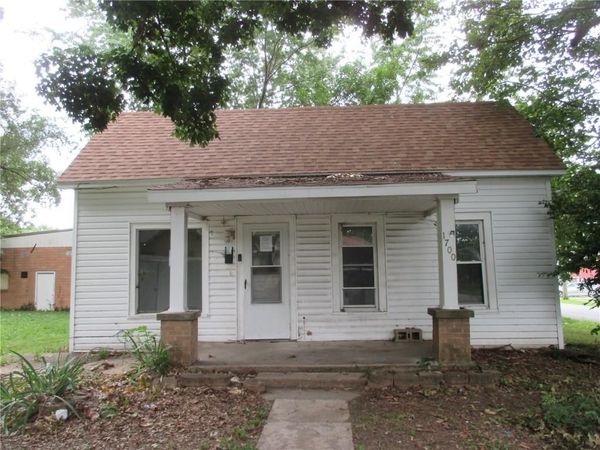 1700 E 7th Street, Sedalia, MO 65301