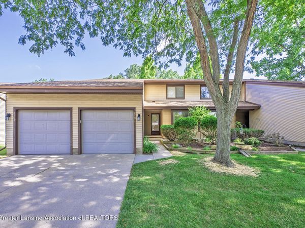 2101 E Provincial House Drive, Lansing, MI 48910