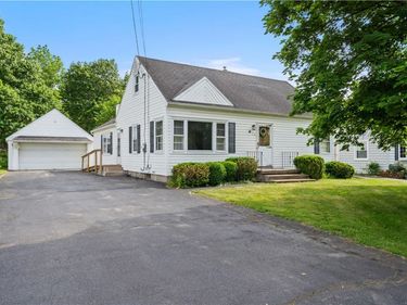 73 Wright Road, Henrietta, NY 14467