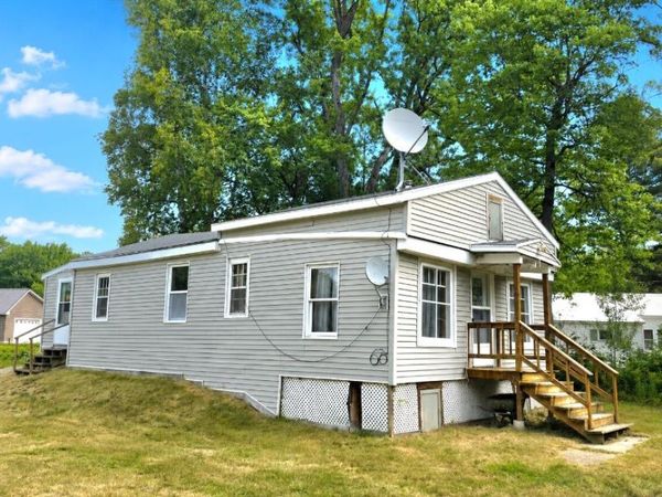 24 Braggs Bay Road, Errol, NH 03579