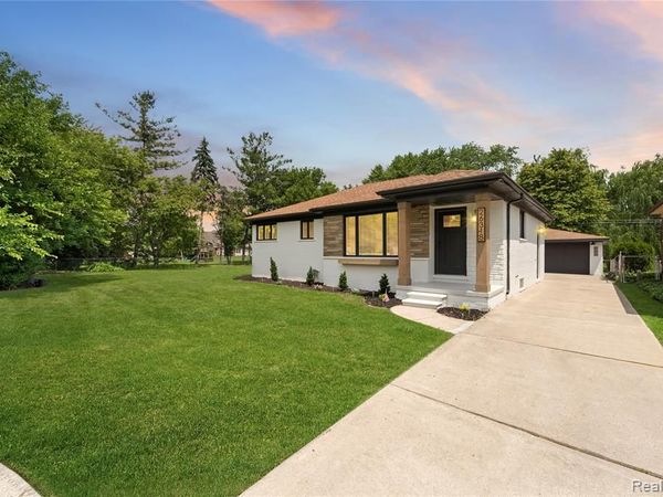 26318 San Rosa Street, St. Clair Shores, MI 48081