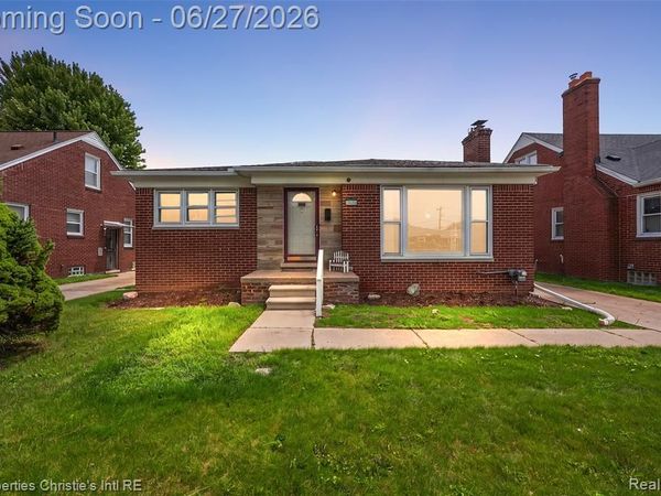 15654 Juliana Avenue, Eastpointe, Mi 48021