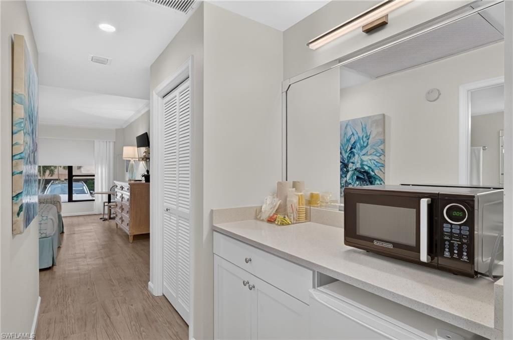 4451 Gulf Shore Blvd N, Unit 1604, Naples, FL 34103 Photo