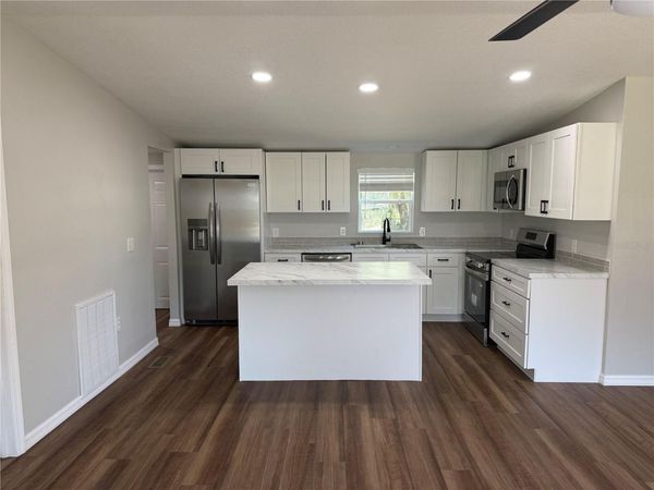 6428 FERNWOOD DRIVE , LAKELAND, FL 33810