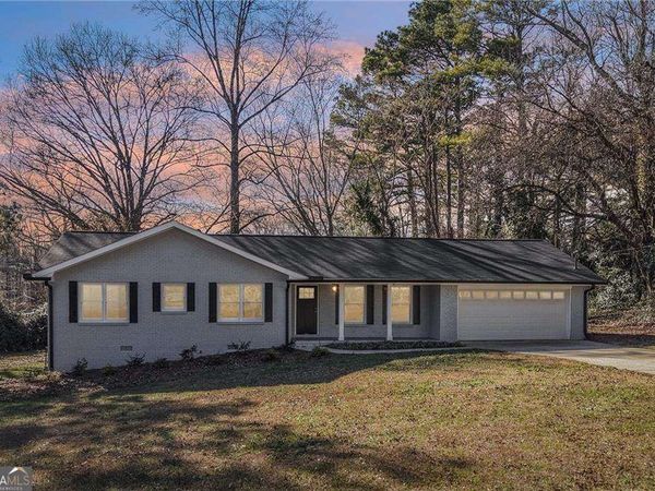 507 Castleaire Drive, Stone Mountain, GA 30087