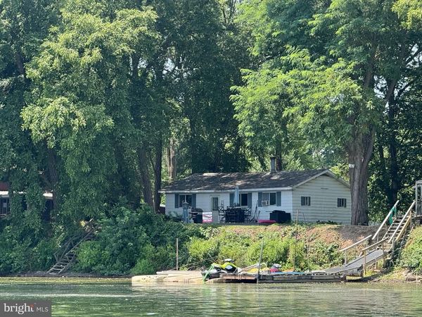 49 BEECH ISLAND, MIDDLETOWN, PA 17057